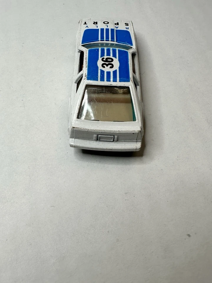 Yatming Road Tough Toyota Celica Supra "Supper Celica" marcado 1/64 de colección difícil de encontrar Foto 4 de 4