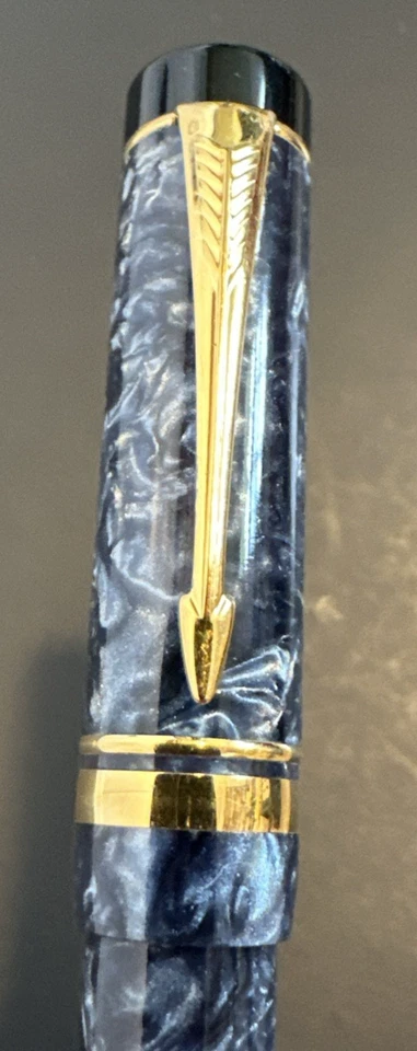 Pluma Estilográfica PARKER Doble Plegable Centenario Mármol Azul 18k Nuevo en Caja Foto 3 de 4