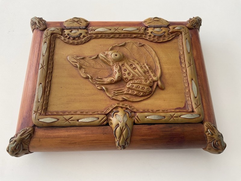 Vintage Wood Bamboo Resin Tree Frog Trinket Box Peru