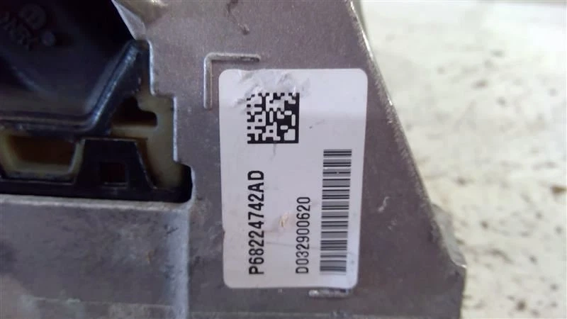 2017-2021 CHRYSLER PACIFICA TRANSMISSION MOUNT ISOLATOR OEM 68224742AD - Image 2 of 4