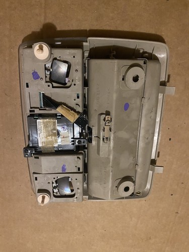 Luz domo de consola aérea Lexus ES330 con enlace doméstico bronceado 02 03 04 04 05 06 - Imagen 4 de 6