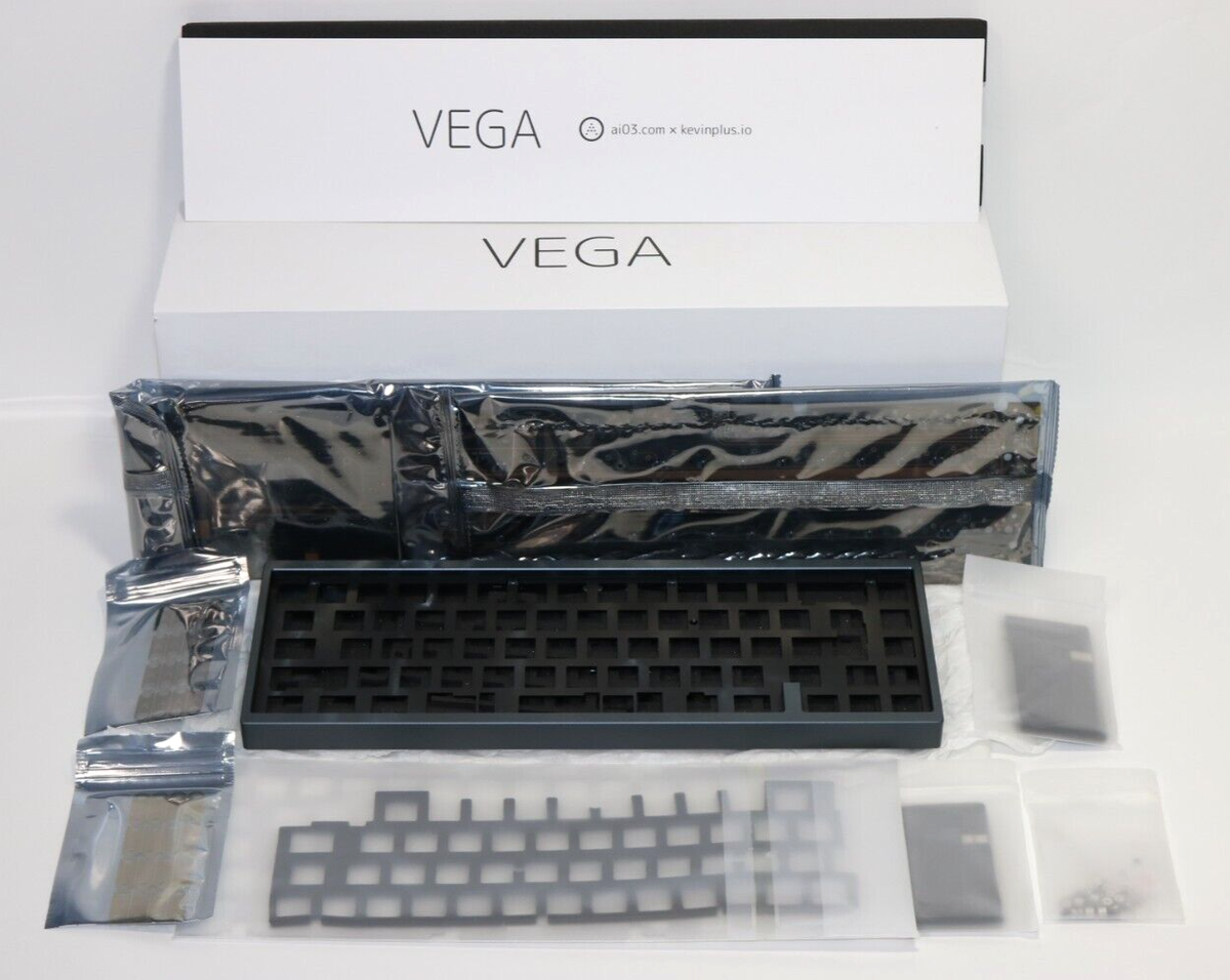 Ai03 Vega 65 65% 自作キーボード メカニカルキーボード VEGA Ai03 Design Studio Screwless Seamless 65% Mechanical