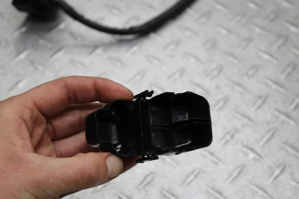 2012 HONDA SHADOW RS 750 VT750RS STARTER RELAY SWITCH 35850-MFL-003 RUN VID - Image 3 of 4