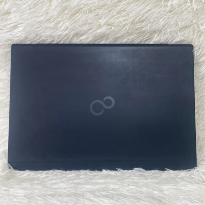 富士通　LIFEBOOK U939/B　Core i5 8365U Fujitsu Lifebook U939 Laptop Review: A compact business
