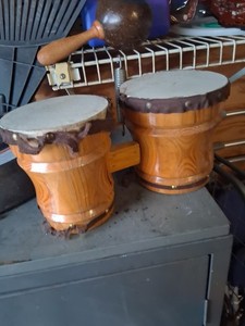 Bongos