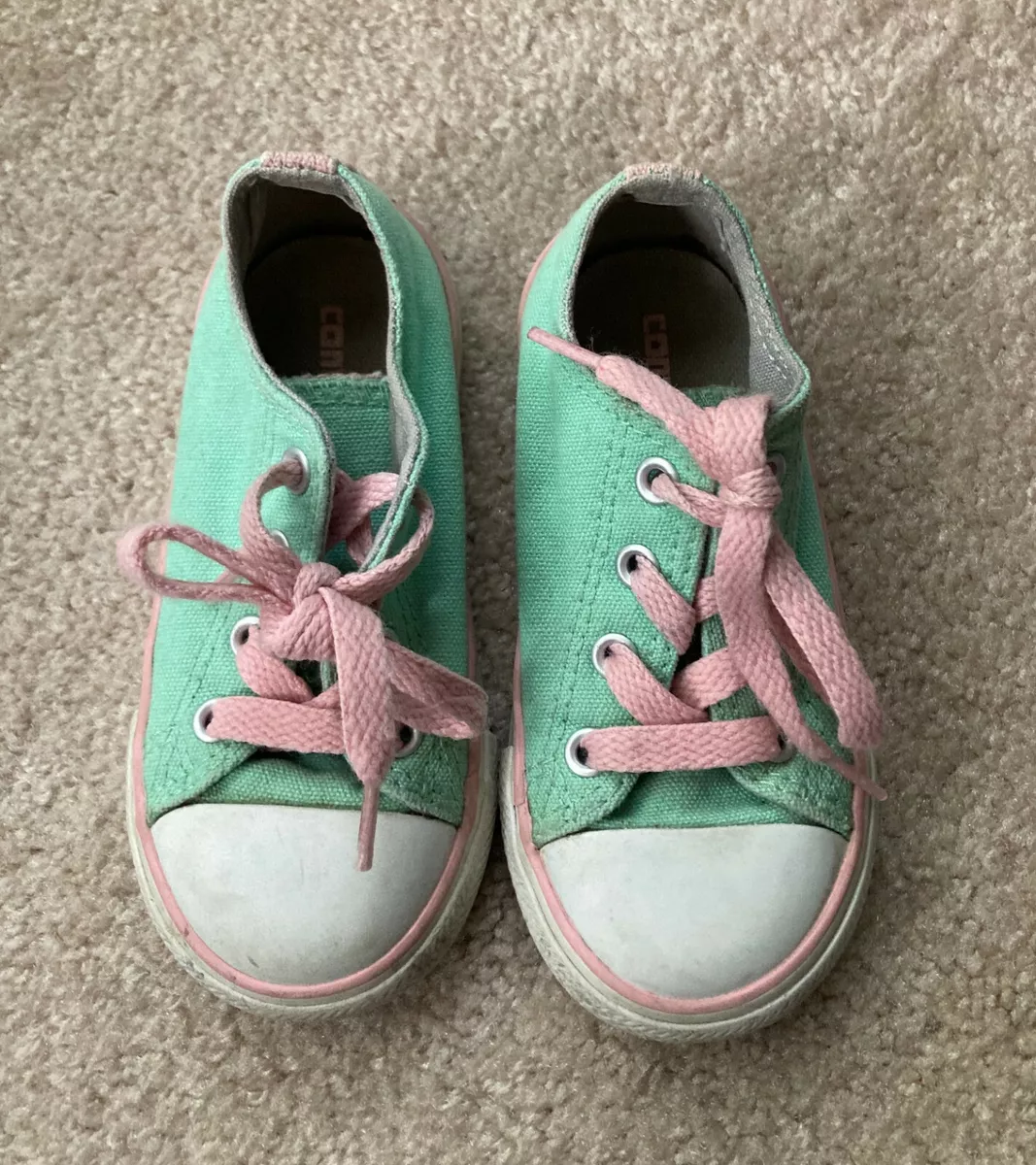 Ficticio Claraboya para castigar VVGUC Converse Pink and Mint Green All Star Low Top Sneaker, Size 7 Toddler  | eBay