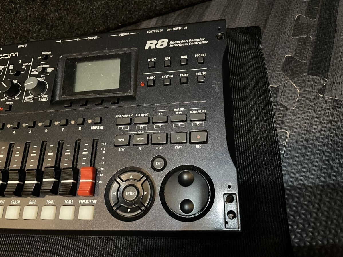 ZOOM R8 8 Track Digital Recorder Sampler Interface 884354009977 eBay