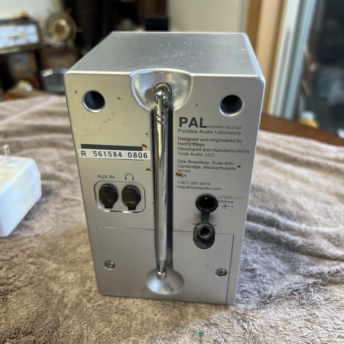 TIVOLI Audio iPAL Henry Kloss Portable AM/FM Radio Original Power