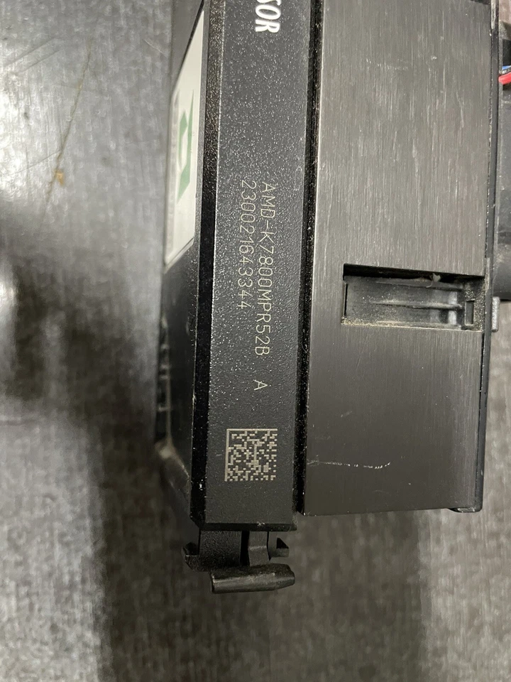 AMD Athlon 800MHz AMD-K7800MPR52B A Slot A - Immagine 3 di 4