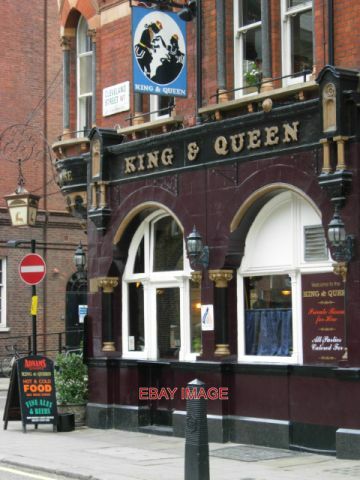 PHOTO KING & QUEEN FITZROVIA THIS TRADITIONAL PUB ON THE CORNER OF CLEVELAND ST - Picture 1 of 1