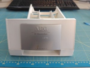 AEG Lavamat Einspülschale Waschmittelfach m. Frontblende 1325075115 1325075040