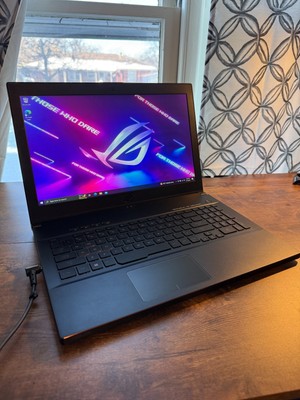 ASUS ROG - GTX 1060 15.6in. Core i7 8750H 16 GB RAM 128GB SSD and 1 TB Hybrid