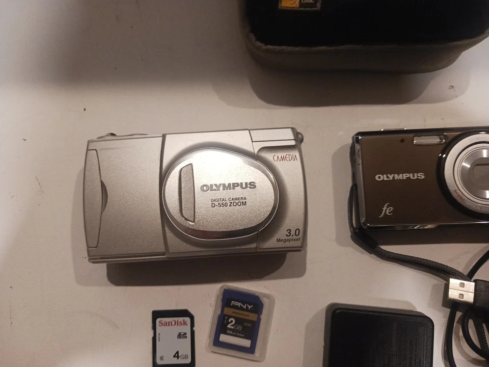 Olympus Digital Camera D-550 ZOOM Camedia 3.0 Megapixel 2.8, Digital FE, Acc. - Image 2 of 4