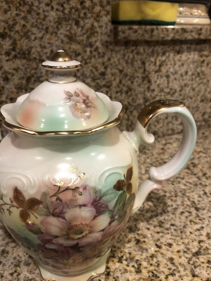 Tetera Schumann Arzberg Wild Rose acabado satinado dorado Alemania Foto 3 de 4