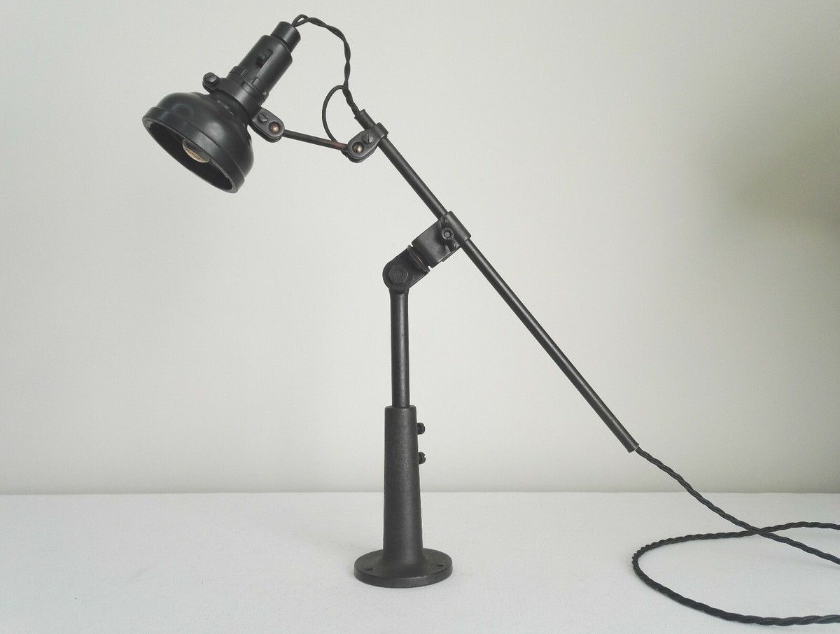 Singer SLF-2 lamp. Bakelite. Vintage machinist lamp. 1930s Simanco