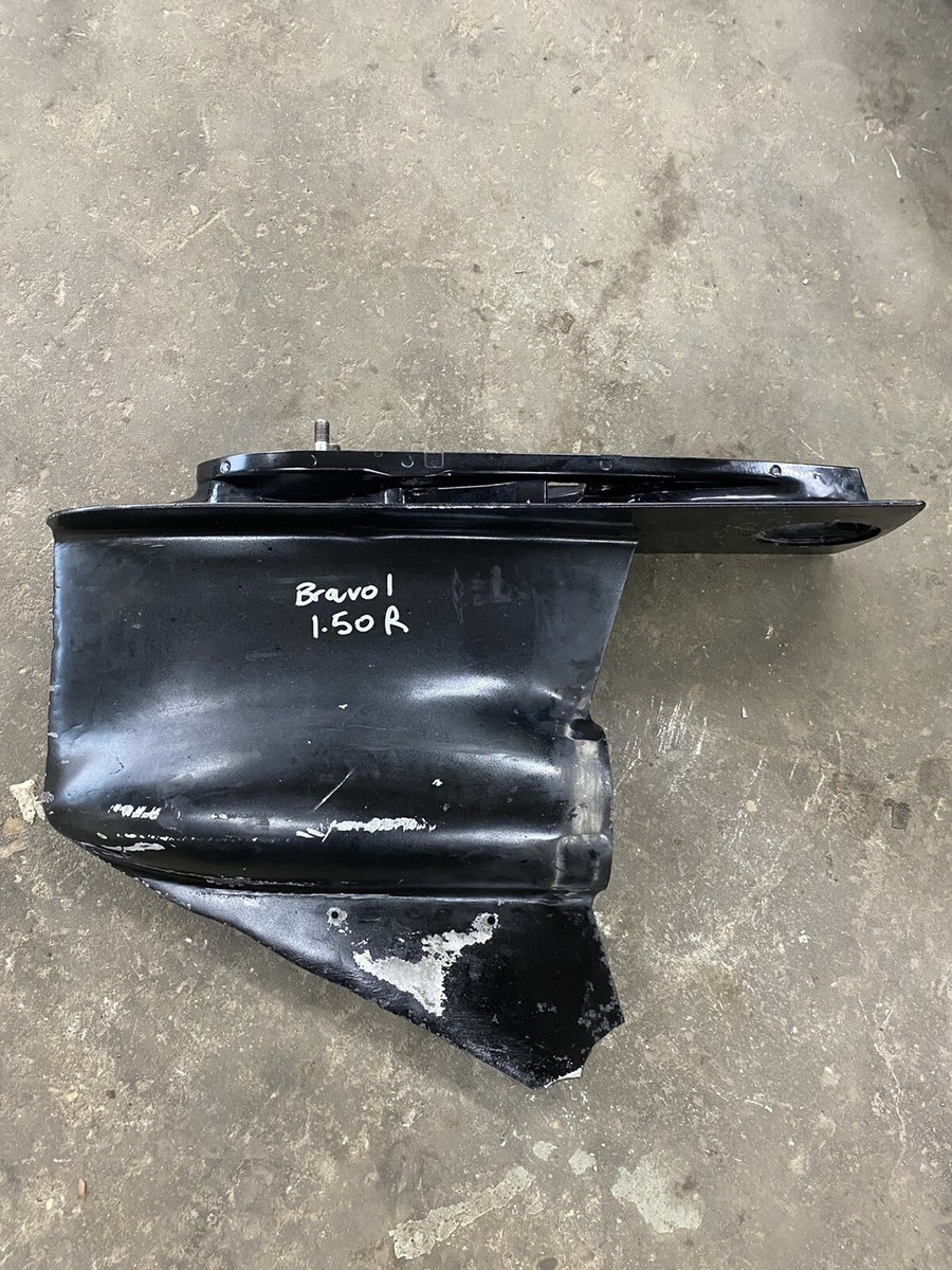 OEM MERCRUISER BRAVO 1 Lower Half Outdrive Casing ONLY!! PN# 1656