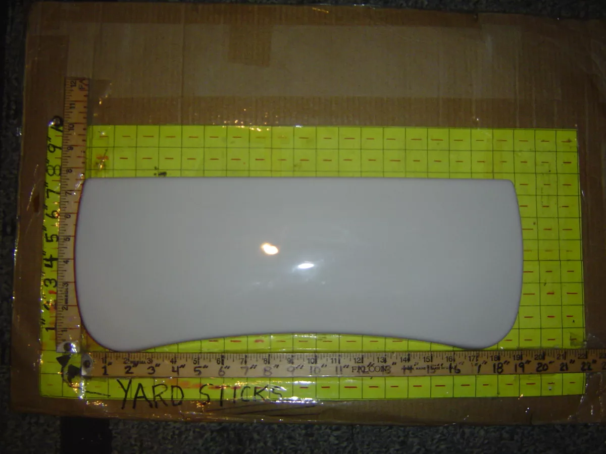 NO FLAWS WHITE 19 X 7.5 Mancesa #5 02 20030409 Corona toilet tank cover top lid