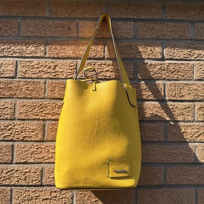 Calvin Klein Wende Leder Tasche und Handtasche Set gelb oder grau