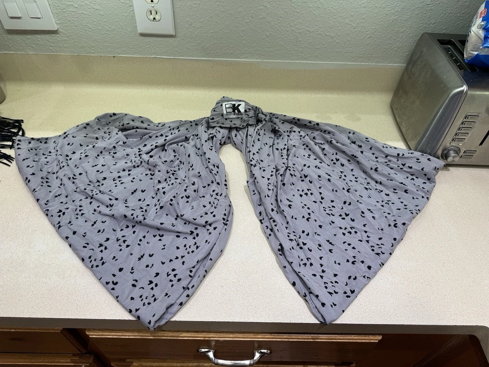 This Is A Baby K'tan 婴儿背带甜心灰色。 状况良好 — 第 2/3 张图片