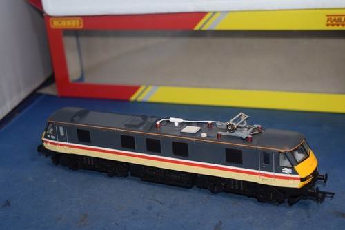 Hornby R3585 Class 90 I/C Elektrolok 90135 (neuwertig im Karton) #11 | Condition: Used