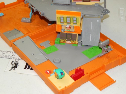 Matchbox Handy Manny Pop Up Worksite Playset Only 2012 Mattel - Picture 3 of 6
