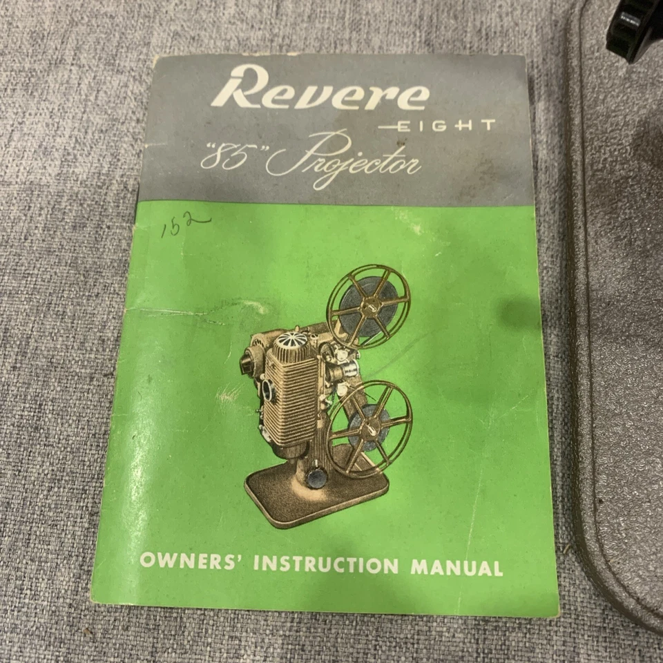 Винтажный проектор Revere модель 85 Deluxe 8 мм НЕПРОВЕРЕННЫЙ - Изображение 2 из 4