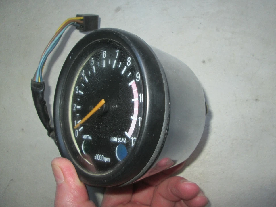 Yamaha XS850S SPECIAL / L Tacómetro 3V0-83540-F0-00 CUBIERTA 2J2-83508-00-00 Foto 3 de 4