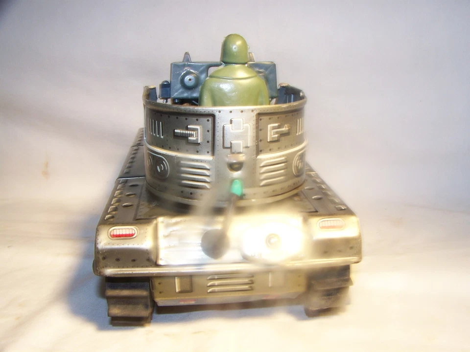 D59 1950s (Japan) FIRING CANNONS ANTI-AIRCRAFT M-75 ARMY TANK Toy - Image 4 of 4