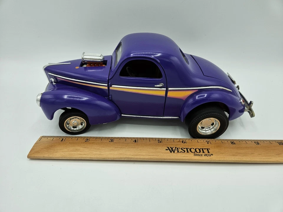 Road Legends 1941 Willy's Competition Coupe Purple 1/18 Diecast - Image 4 of 4