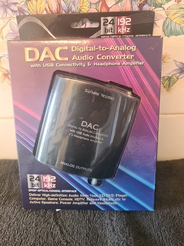 DAC Digital to Analog Converter with USB Audio Interface and Headphone Adapter