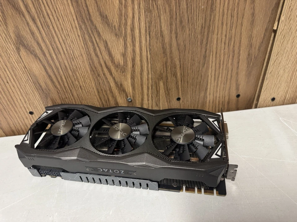ZOTAC GeForce GTX 980 Ti AMP Extreme Edition 6GB  - Image 2 of 4