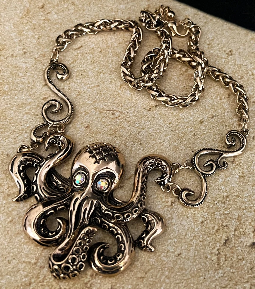 Collar pulpo enorme colgante babero inspirado en Cthulhu Foto 4 de 4