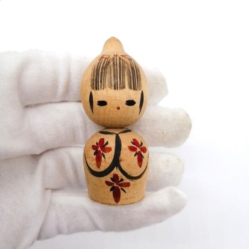 6.5cm Vintage Japanese Creative KOKESHI Doll Pair – Hand-Painted Folk Art KOC611 - Picture 12 of 20