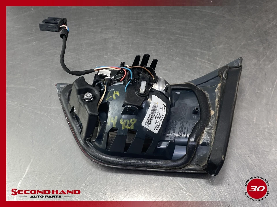 Задний левый внутренний задний фонарь со стороны водителя для BMW F32 F33 F36 F83 M4 14–17 годов выпуска дымчатый - Изображение 4 из 4