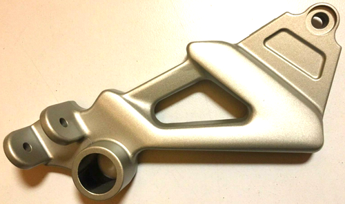 Support Cale-pied Arrière Droit Kawasaki ZZR 1200 (2002-2006) - Occasion France