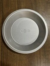 USA Pan Bakeware Aluminized Steel Pie Pan 9-Inch Nonstick Fluted Bottom EUC