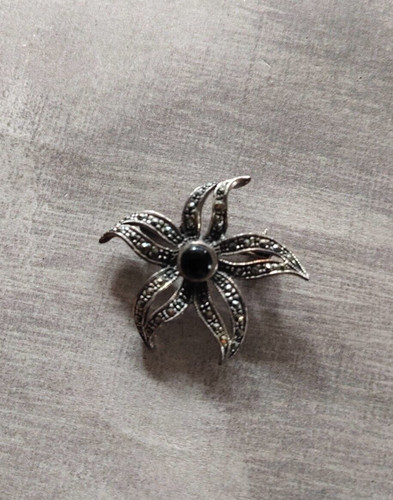 Vintage brooch pin sterling silver Marcasite flower lily star black onyx FAS