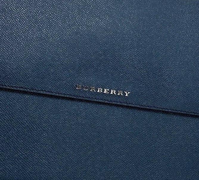 Nueva funda IPAD para tablet de cuero Burberry 7 1/4" x 9 1/4" Foto 2 de 4