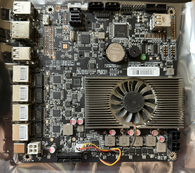 CWWK Intel i3-N305 NAS Motherboard 4xi226-V2.5G 2*NVMe 6*SATA3.0 19V DC