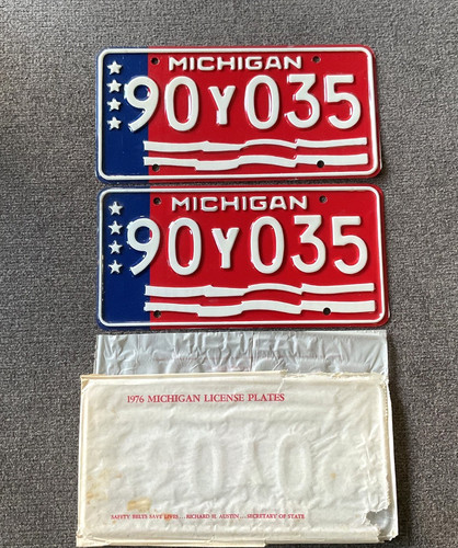 RARE 1976 MICHIGAN TYPE 1 NON PROFIT LICENSE PLATE PLATES PAIR NO "76" IN CORNER