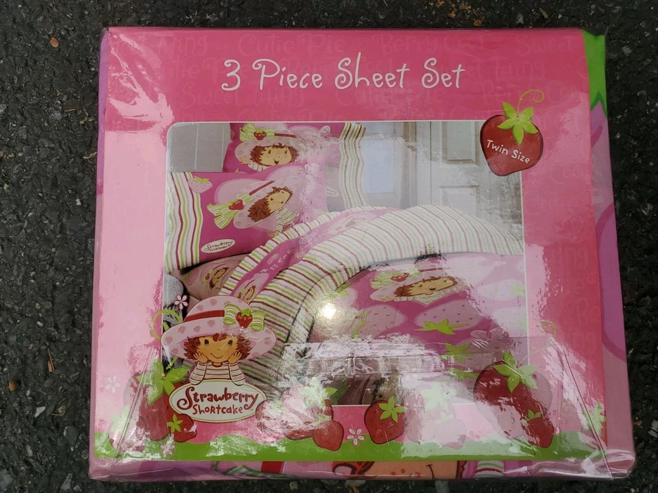 Vintage Strawberry Shortcake Twin Size Bed Sheet Set NOS Flat Fitted Pillow Case - Image 3 of 4