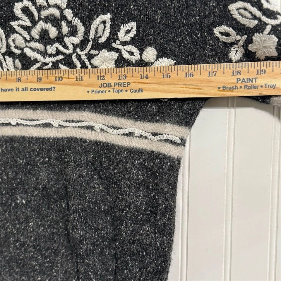 Suéter para mujer Dressbarn vintage floral cuello alto negro talla S Foto 3 de 4