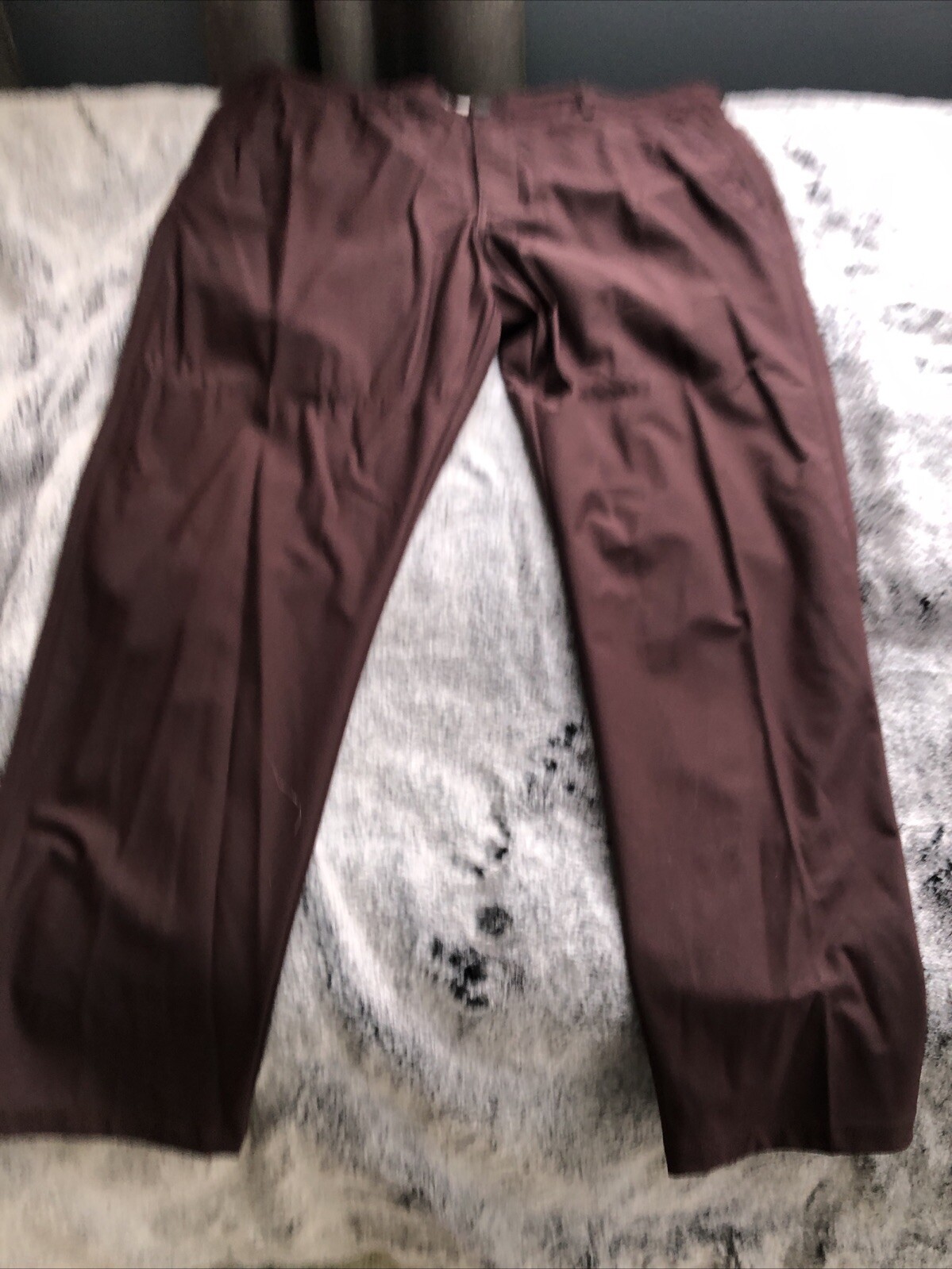 Men’s 32 DEGREES COOL STRETCH PERFORMANCE Burgundy Poly Pants 42/32. Pre-Owned.