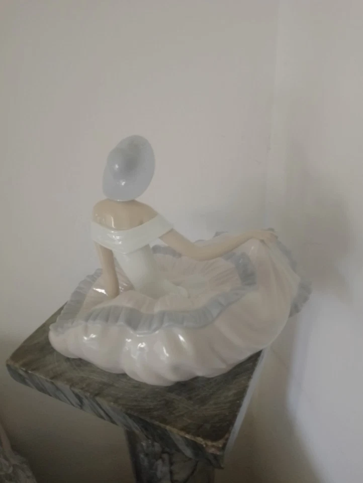 Scultura Statuetta Statua soprammobile Ballerina Porcellana NAO LLADRO  - Immagine 3 di 4