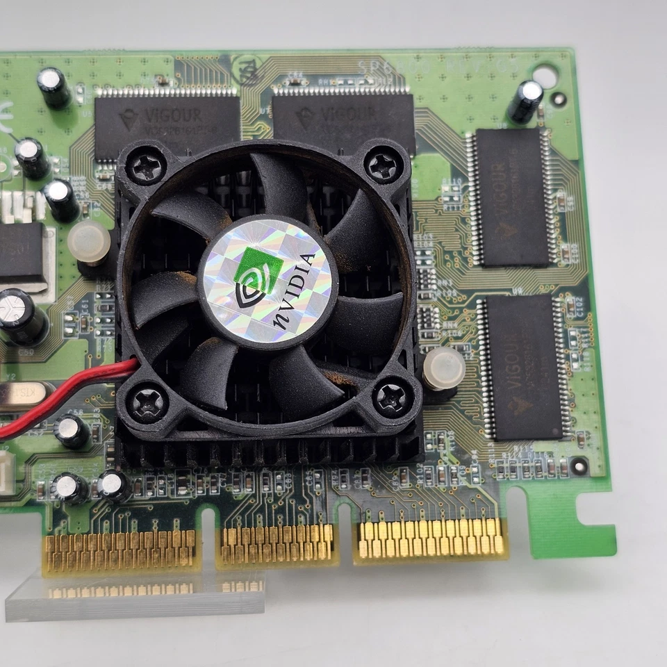 EVGA NVIDIA GeForce2 MX 400 (064-A4-NV52-S2) 64 MB AGP 4x/8x Graphics Card - Image 2 of 4