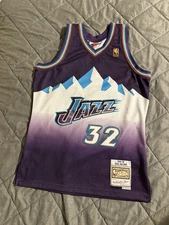Mitchell Ness Utah Jazz 1996-97 Swingman Karl Malone #32 Sz Medium NBA Jersey