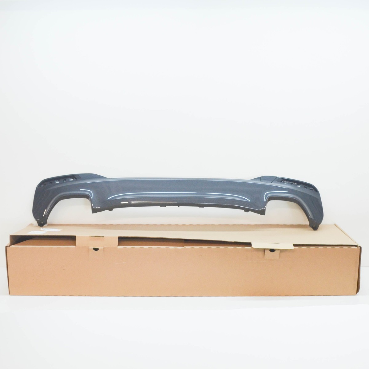 NEW BMW 5 G30 M REAR BUMPER DIFFUSER 51128064718 8064718 ORIGINAL