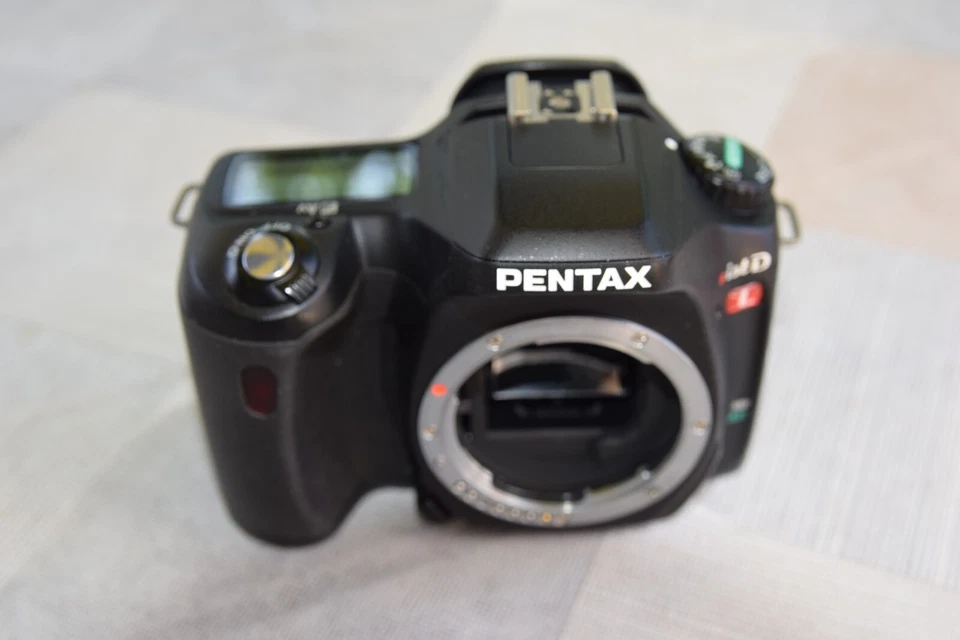 Pentaxdigital-Kamera ist D L-Objektiv SMC PENTAX-DA L 1:3.5-5.6 18-55mm AL - Bild 4 von 4