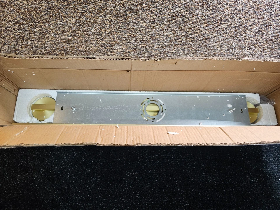 Maxim Lighting 10285SWSBR Tocador de Baño Lateral 5 Luces, Latón Satinado Foto 4 de 4