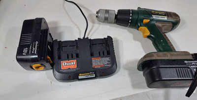 Black & Decker Quantum Pro Drill QP1800 w 2 Battery & cHARGER